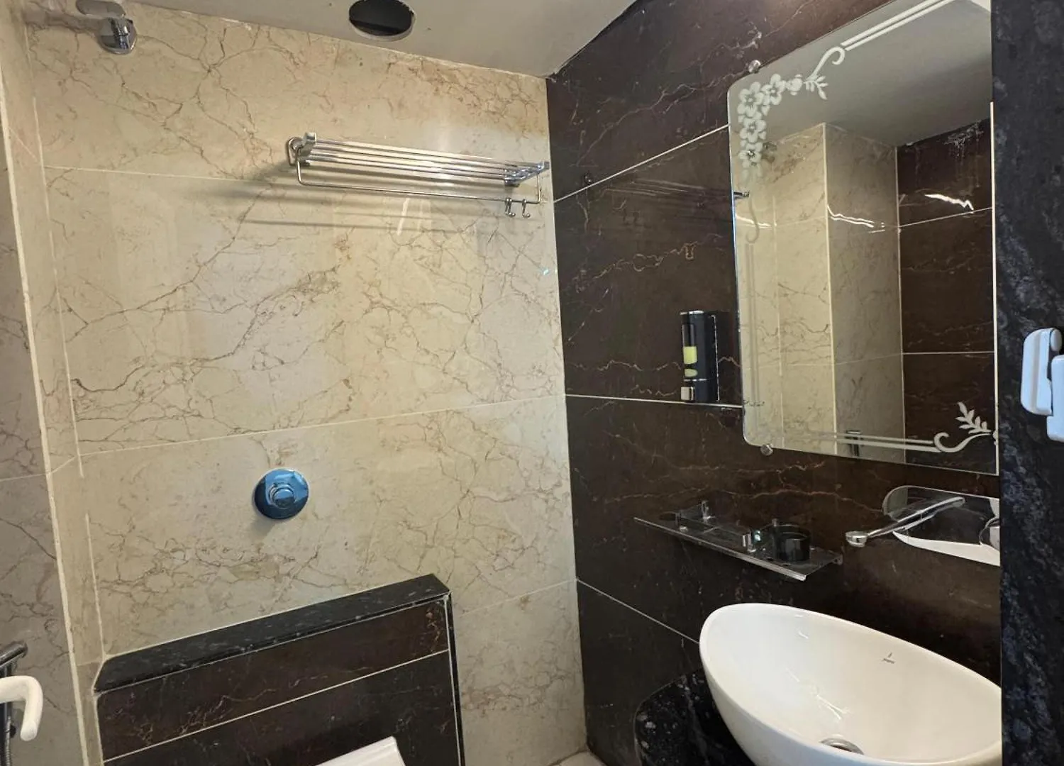 Shivanshika Guest House Varanasi